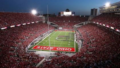 开云官网-库里关键三分定乾坤，猛龙客场力擒活塞