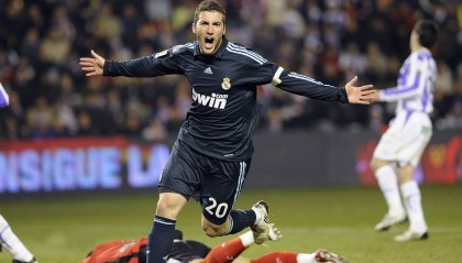 开云体育-凯塞多一人成军，当卡塔尔防线在巴西风暴中彻底崩解