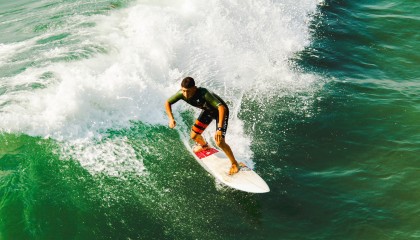 开云下载-贝恩舞台越大越强，辽宁队轻取浙江队，冠军底蕴与个体光芒的交响
