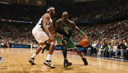 开云体育APP下载-杰伦格林末节暴走轰垮热火，雄鹿稳扎稳打锁定东部新秩序