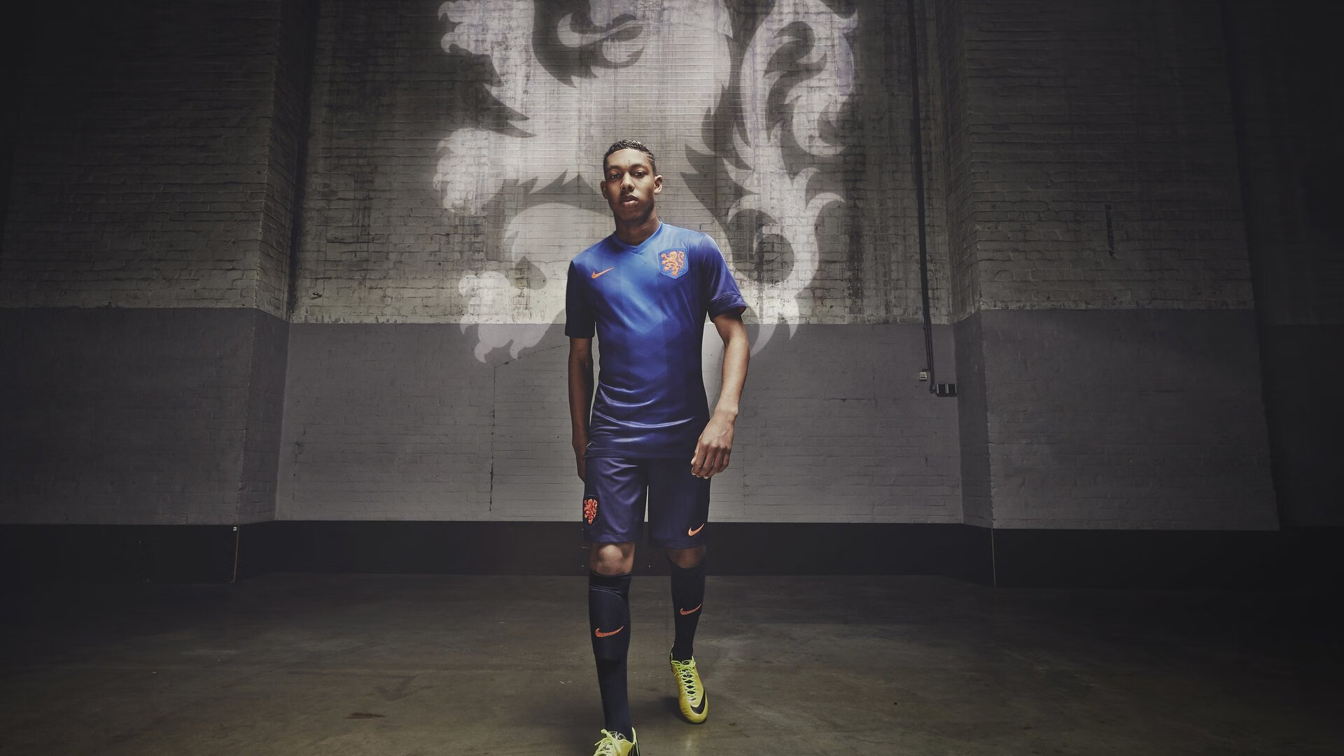 年度焦点之战之夜，福克斯舞台越大越强