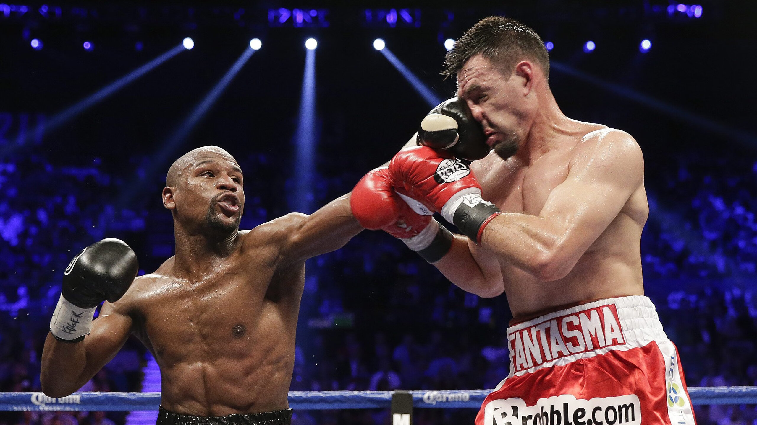 德甲争冠战与克罗地亚打穿乌克兰,足球,何以成为时代情绪的棱镜?